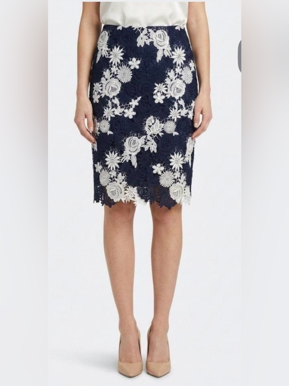 Banana republic lace navy white skirt 2 straight
